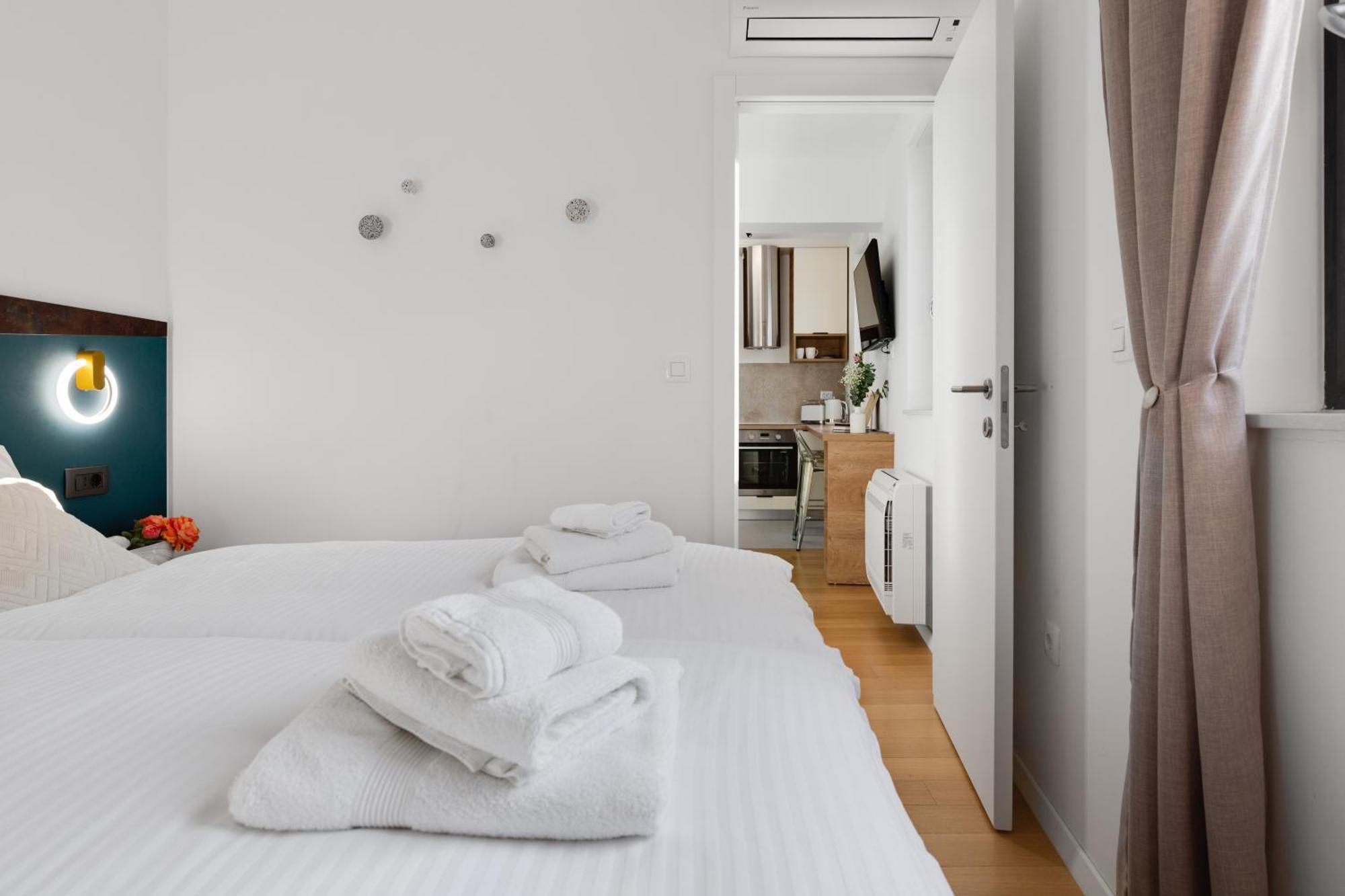 Tres Fenestras - Private Parking Zadar